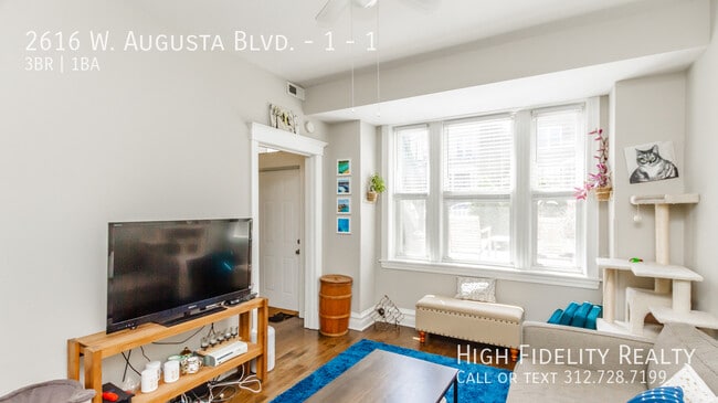 Building Photo - 2616 W Augusta Blvd