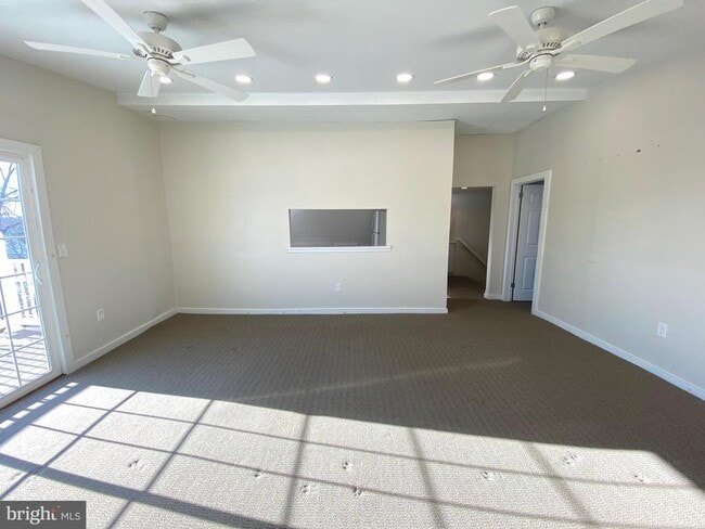 Building Photo - 478 E Main St