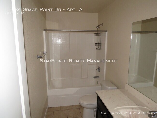 Building Photo - 1102 Grace Point Dr Apt. A