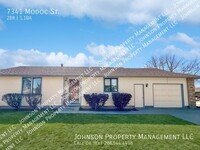 Building Photo - Spacious 2-Bedroom Boise Duplex with Firep...