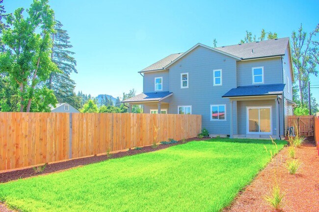 Building Photo - 135 Sweet Ln