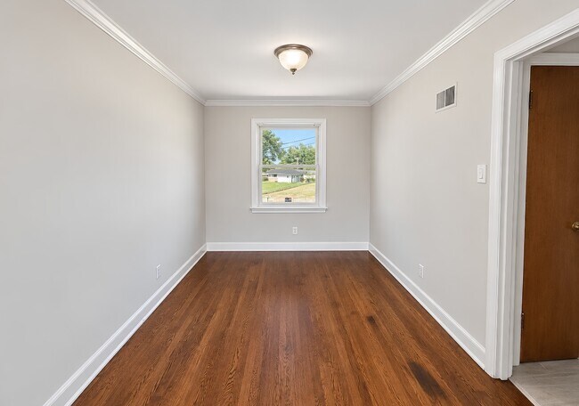 Building Photo - 1277 Waldorf Dr