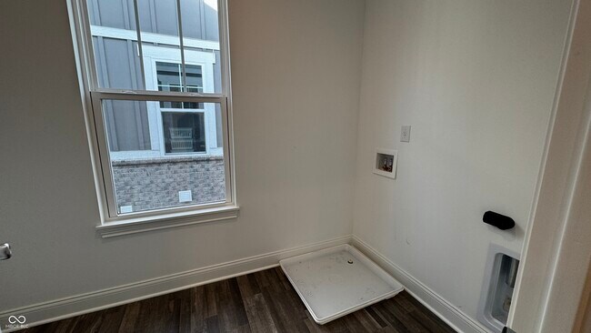 Building Photo - 5743 W 750 N