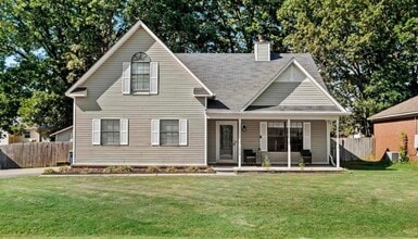 Building Photo - 1017 S Hills Dr