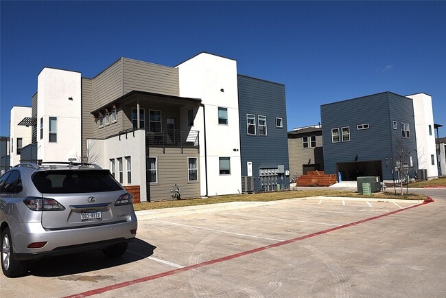 Building Photo - 9015 Cattle Baron Path