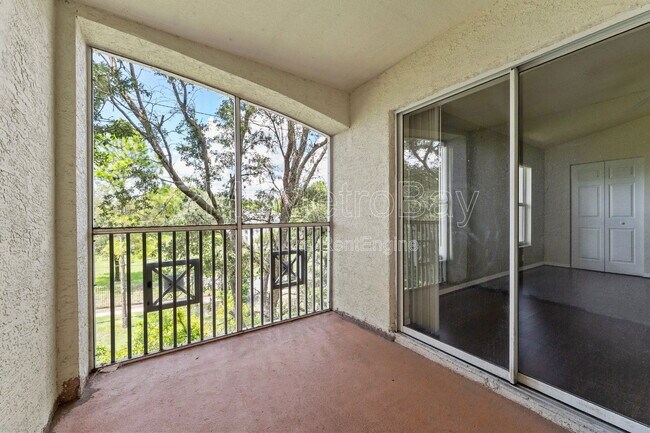 Building Photo - 5039 Sunridge Palms Dr