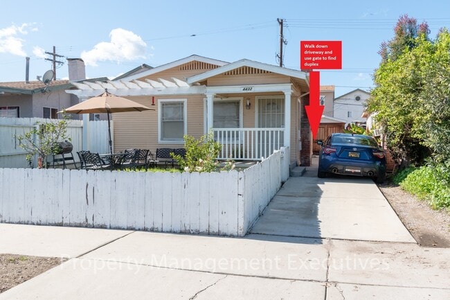 Building Photo - 1 Bedroom, 1 Bath Duplex Apartment with Storage