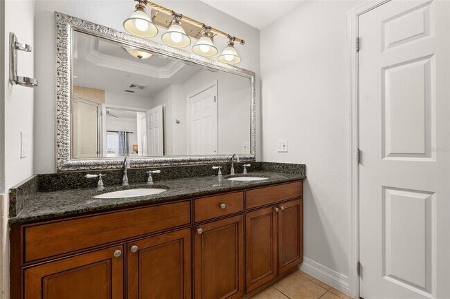 Building Photo - 1100 Sunset View Cir