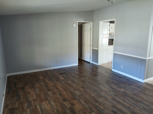 Building Photo - 251 Flat Creek Ln