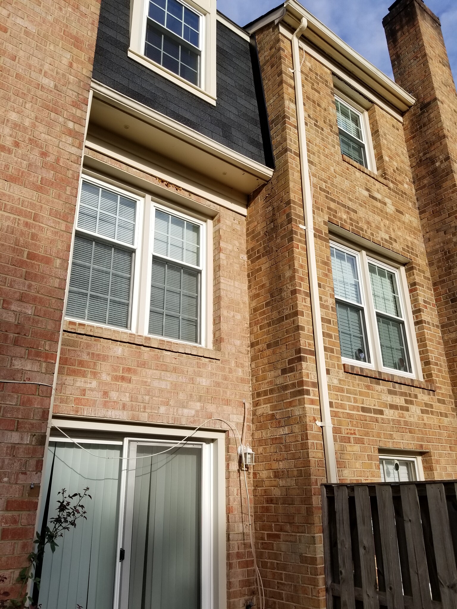 Building Photo - 7452 Fountain Head Dr