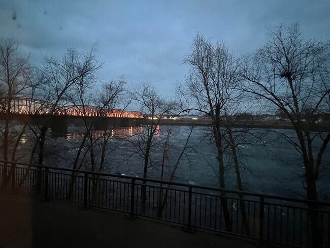 Building Photo - 35 Riverwalk Way