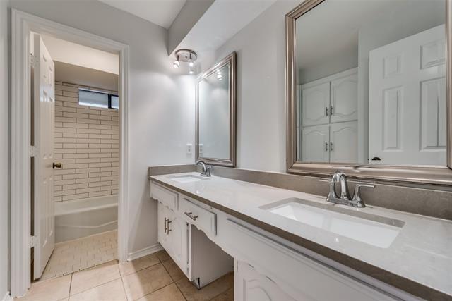 Building Photo - 923 S Greenstone Ln