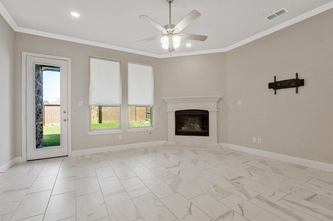 Building Photo - 1910 Graham Wy