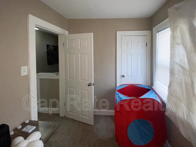 Building Photo - 616 S Ogden Ave