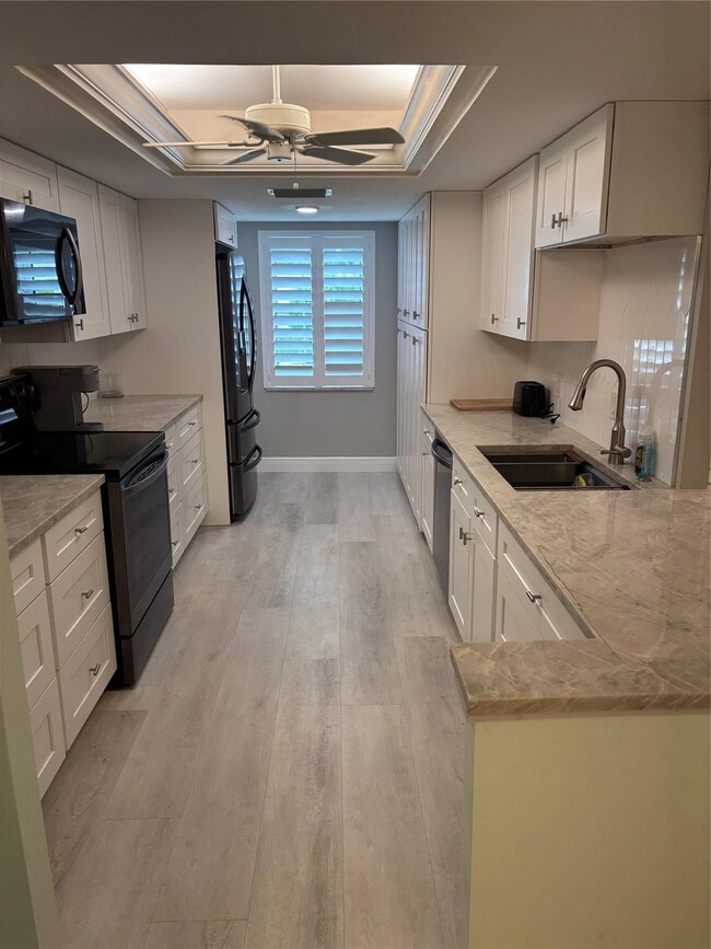 Building Photo - 1260 Sugar Sands Blvd