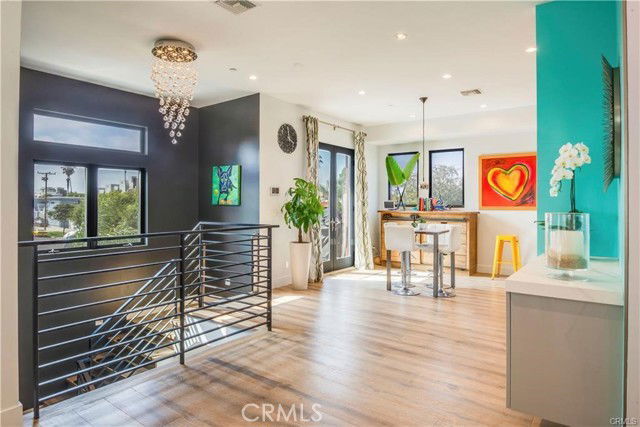 Building Photo - 700 S Broadway