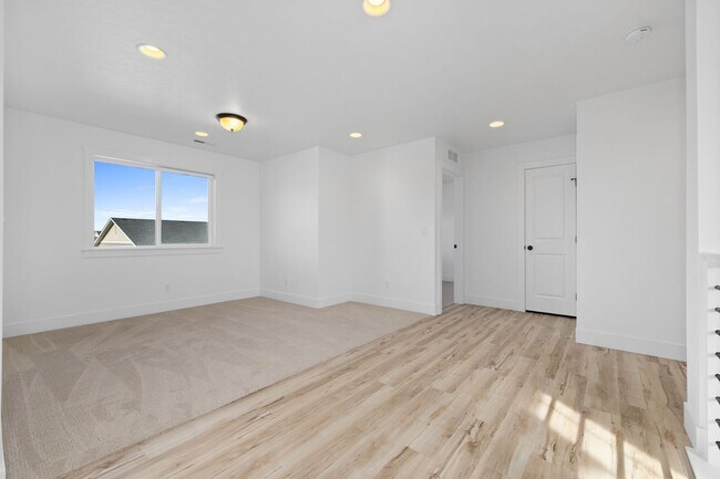 Building Photo - Modern Luxury in Meridian’s Oaks North – 4...