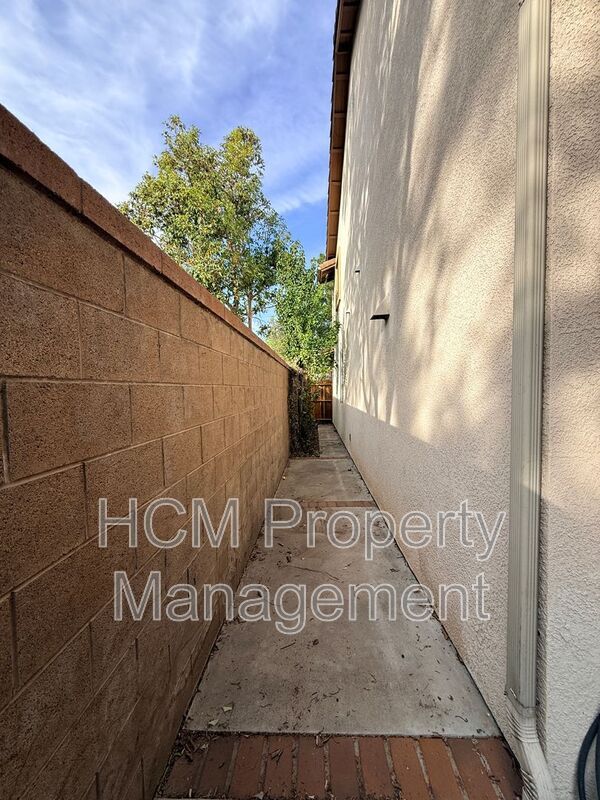 Building Photo - 75 Copper Leaf