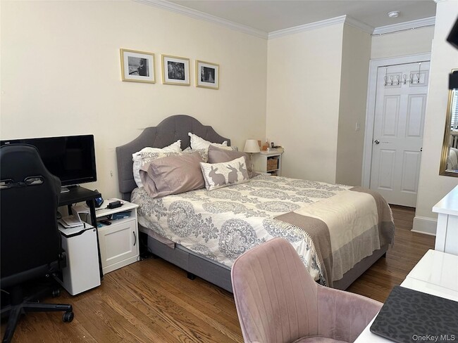 Building Photo - 312 Main St