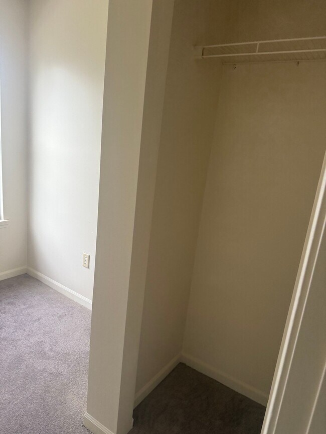 Building Photo - 535 Hope St