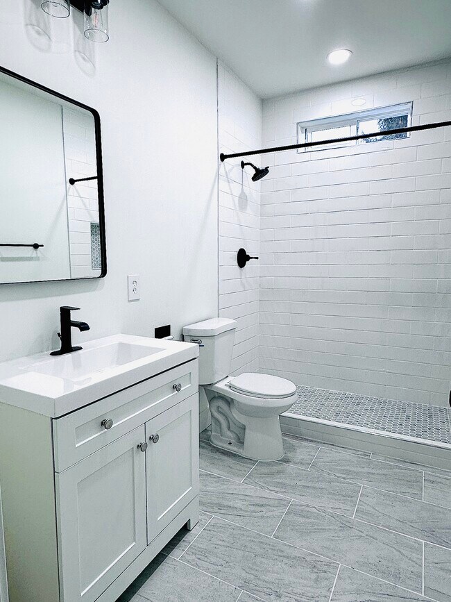 Building Photo - 1401 N 36th St