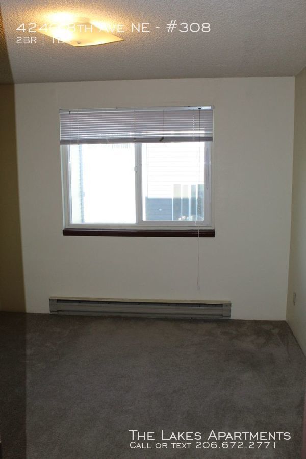 Building Photo - Walk to UW Campus!