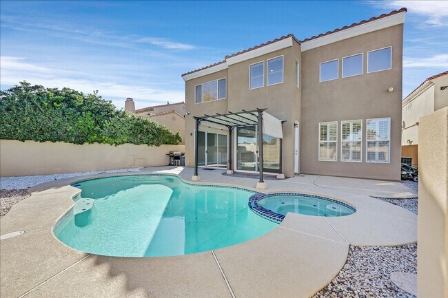 Building Photo - Summerlin House close to Red Rock Casino.