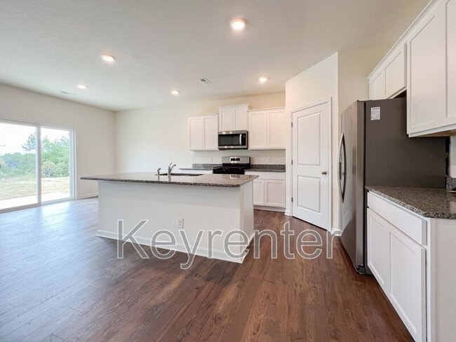 Building Photo - 125 Smt Rdg Ln