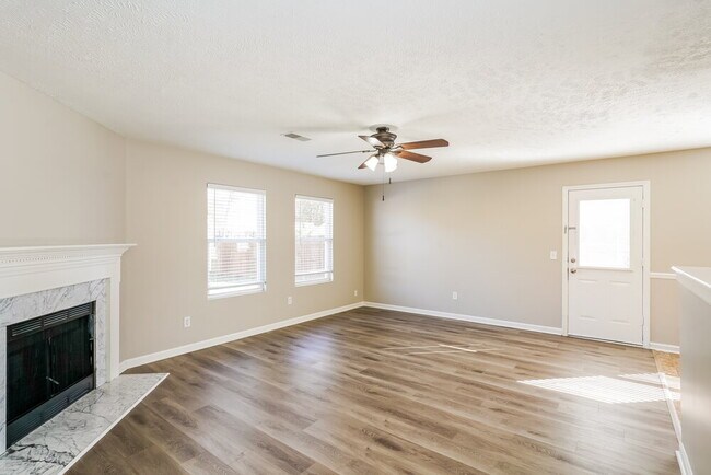 Building Photo - 2845 Meadow Glen