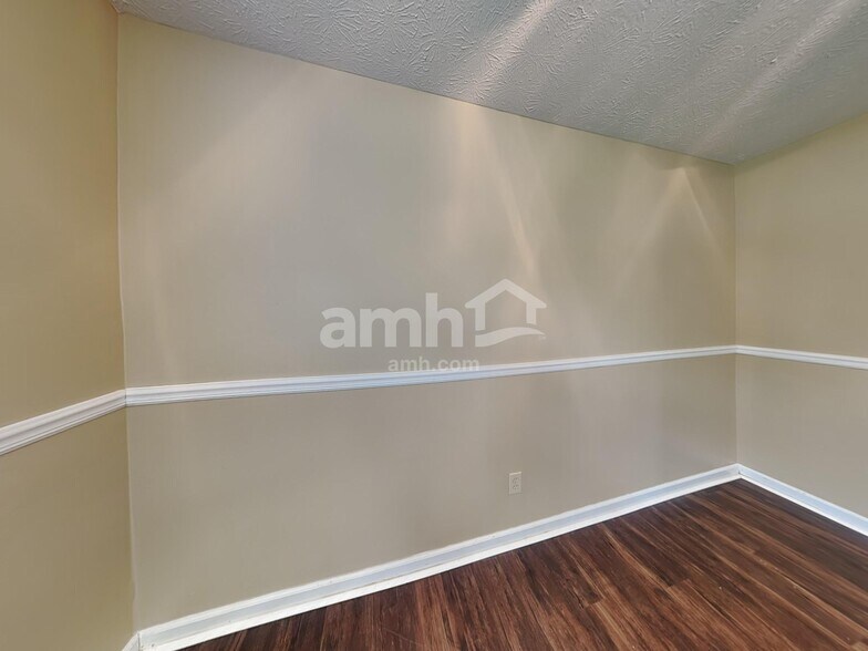 Building Photo - 7705 Corsican Cir