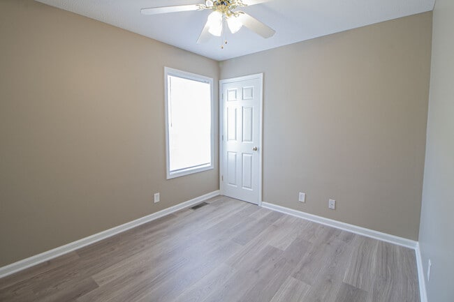 Building Photo - 2945 Core Dr