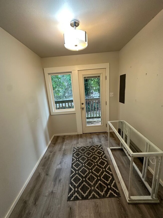 Building Photo - 2 Bedroom House Available in Sunset Beach!