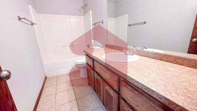 Building Photo - 1704 January Pl