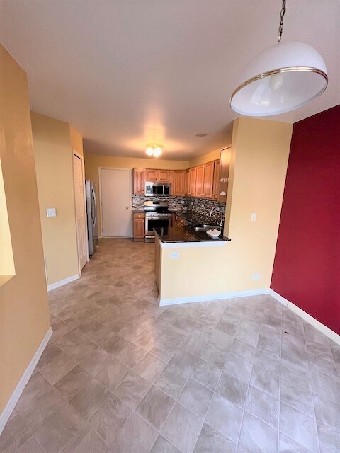 Building Photo - 1556 Brittania Way