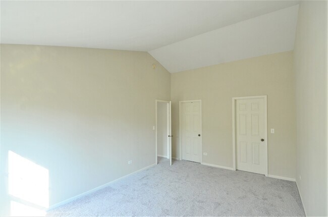 Building Photo - 2843 Rutland Cir