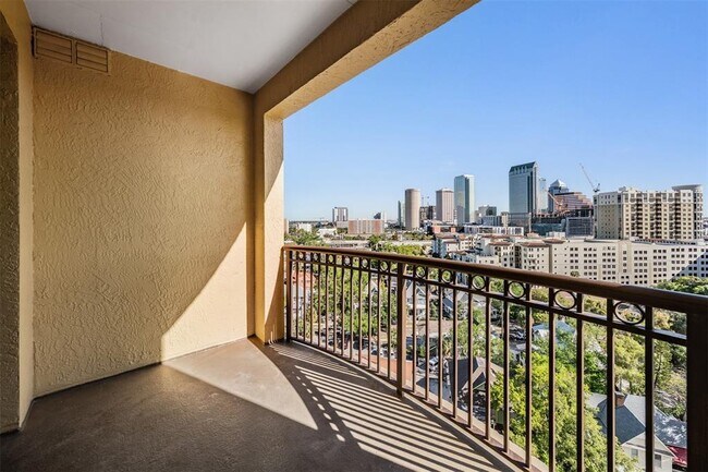 Building Photo - 345 Bayshore Blvd