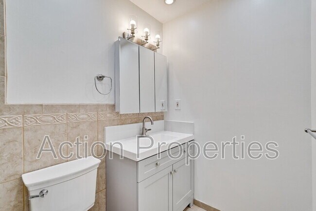 Building Photo - 2280 Brentwood Ct