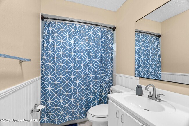 Building Photo - 999 Emerald Rd SE