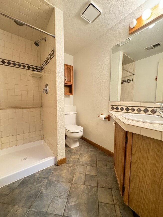 Building Photo - Nice Home in North Loveland