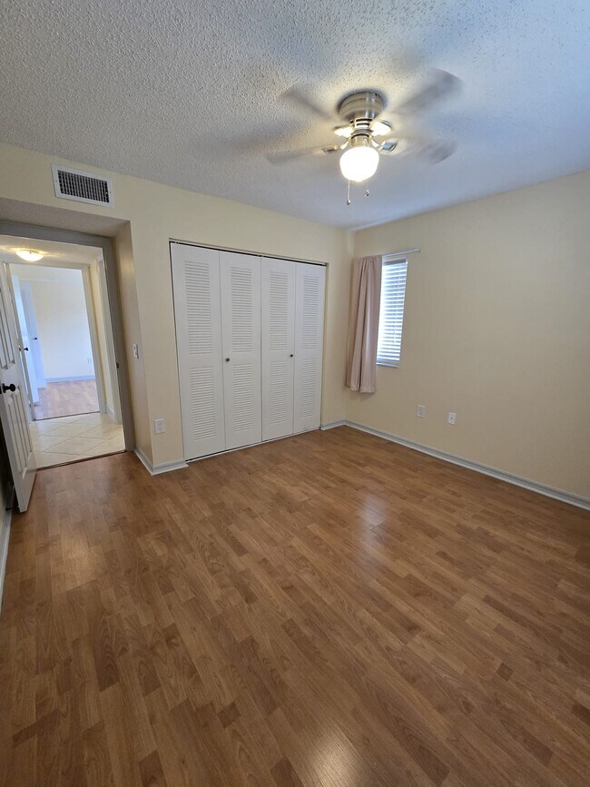 Building Photo - 5025 Wiles Rd