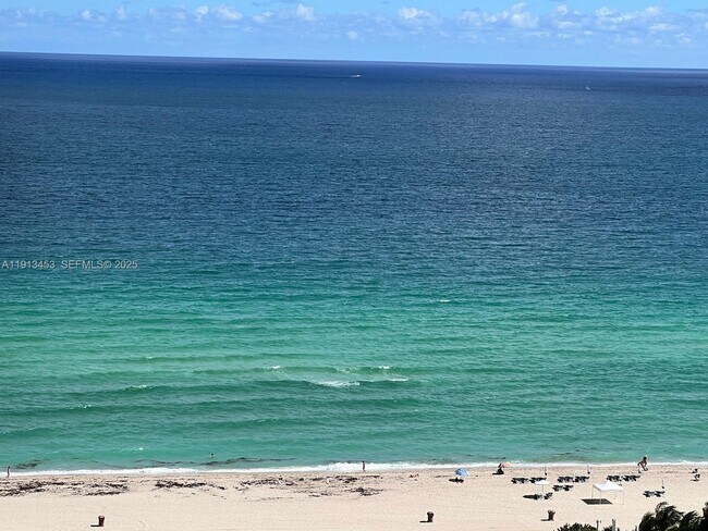 Building Photo - 17550 Collins Ave