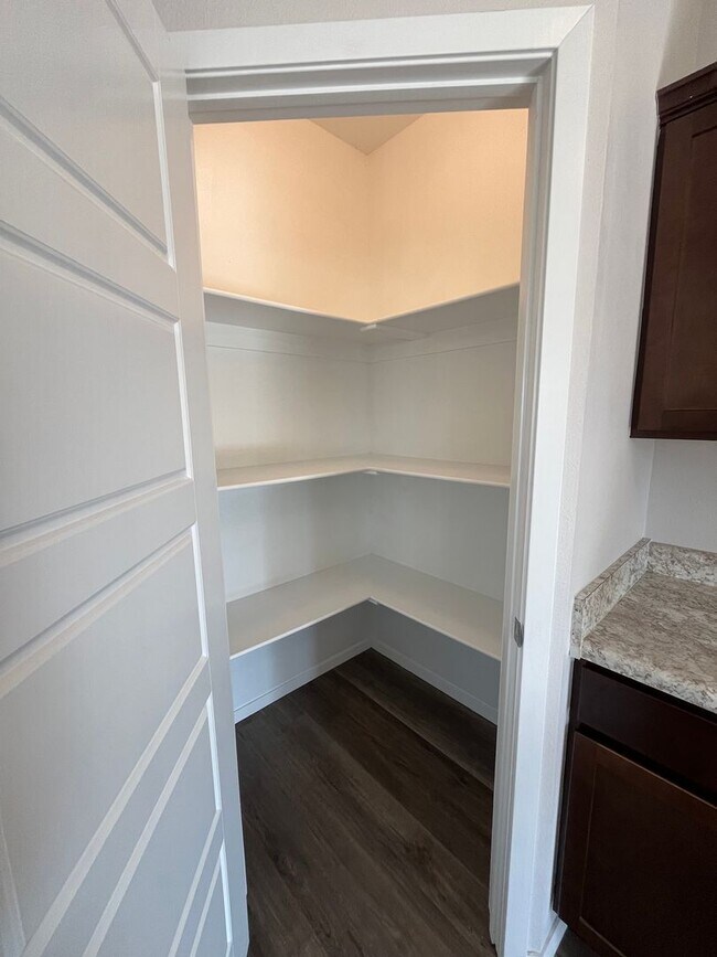 Building Photo - *Pre-leasing* Three Bedroom | Two and a Half Bathroom Home in Farmington