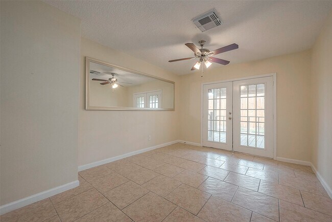 Building Photo - 15910 Tumbling Rapids Dr