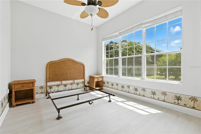 Building Photo - 457 Golf Vista Cir