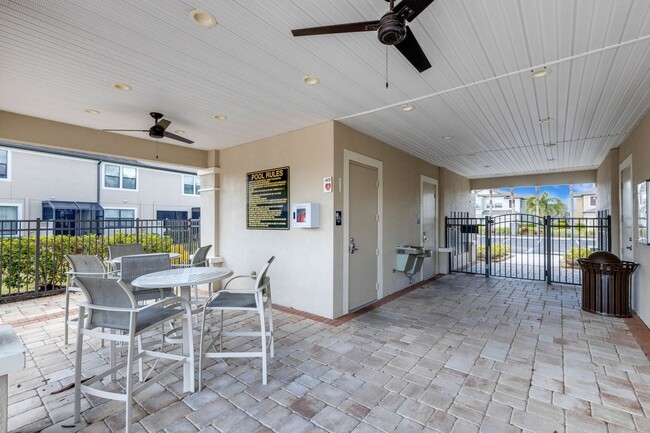 Building Photo - Beautiful Townhome for Rent