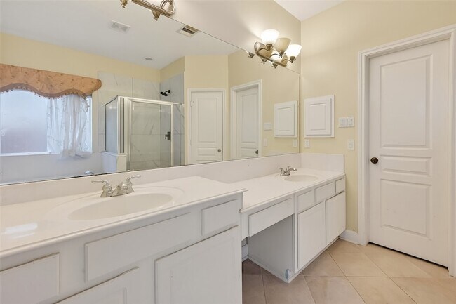 Building Photo - 14419 Manorbier Ln