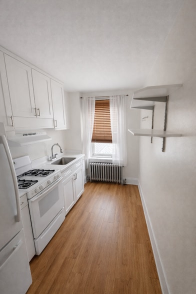 Building Photo - 123 Jackson St