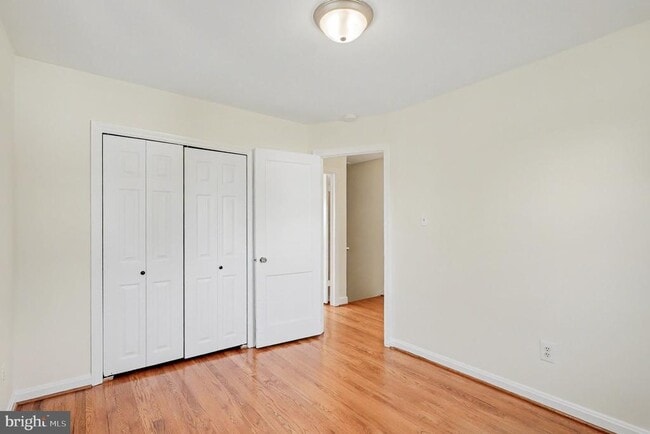 Building Photo - 5838 Fifer Dr