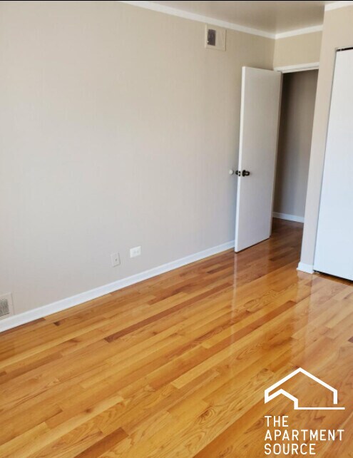 Building Photo - 1515 W Morse Ave