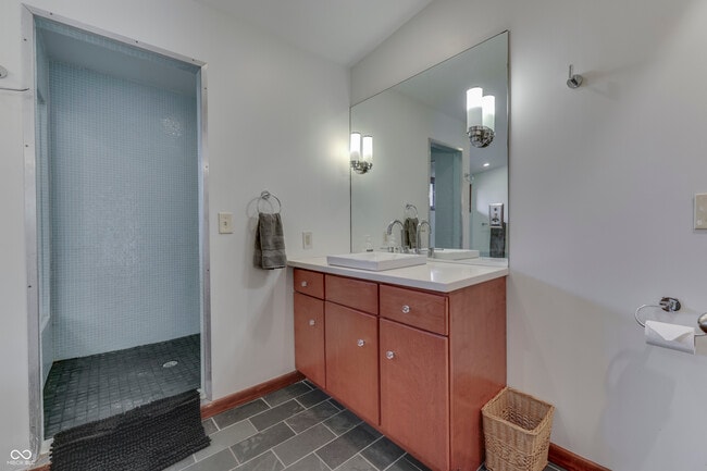 Building Photo - 111 McClellan Rd